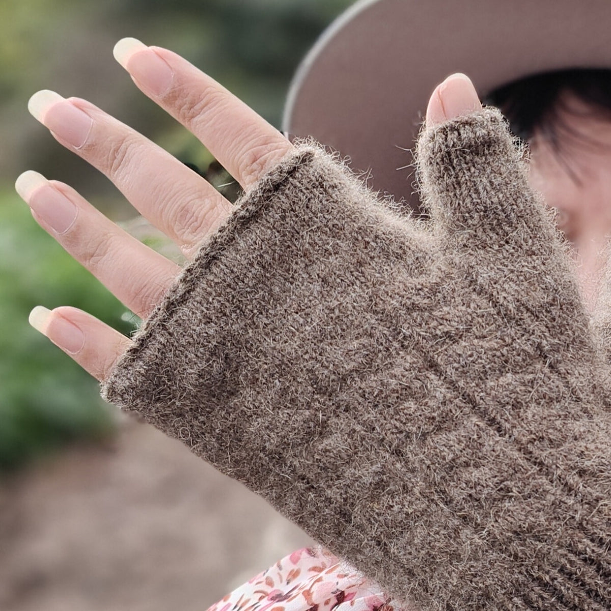 NZ Made Wyld Fingerless Wool Mittens: Fashion and Functionality