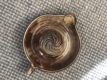Ceramic Lemon Juicer - Brown
